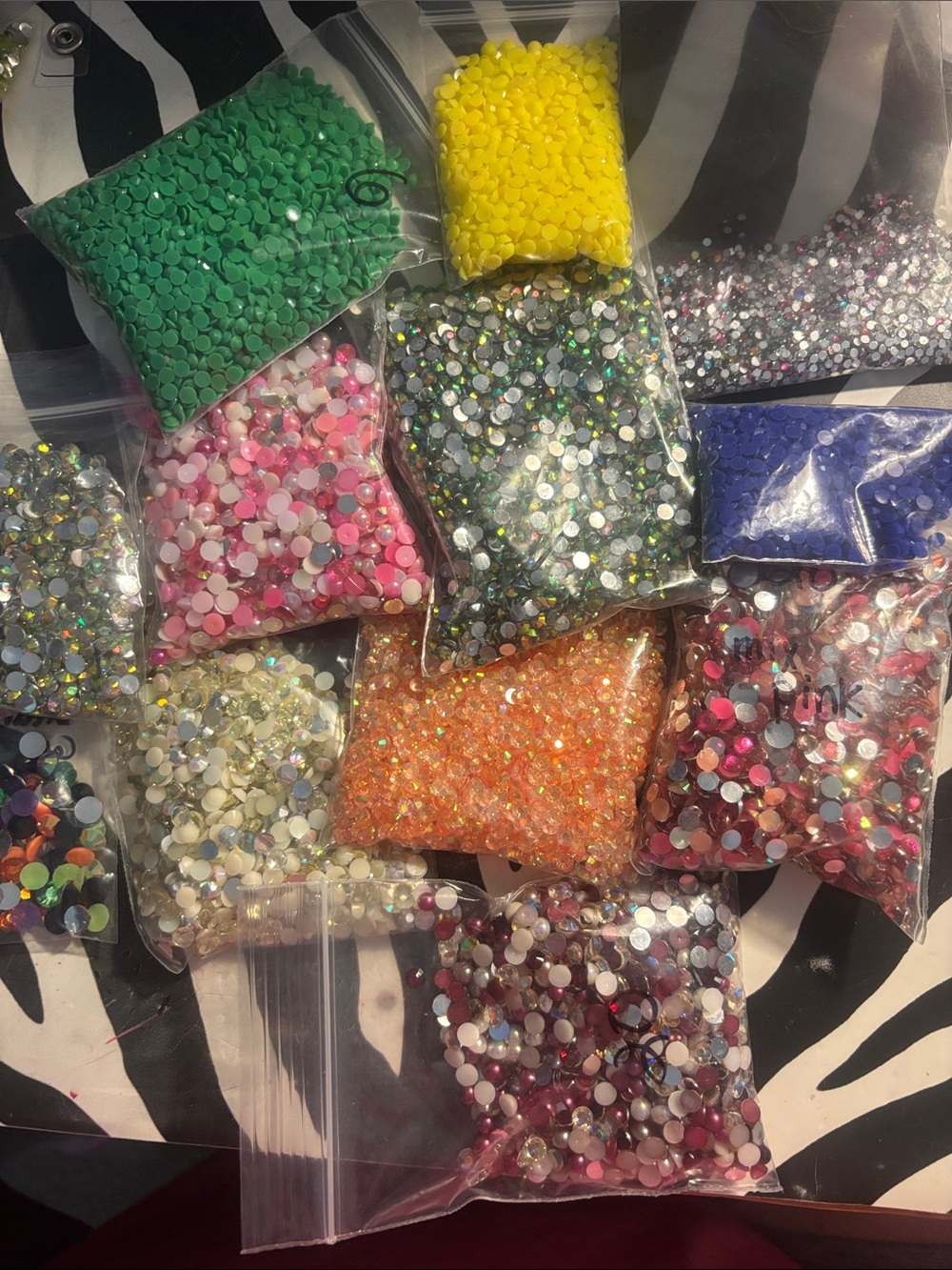 Assorted resin rhinestones